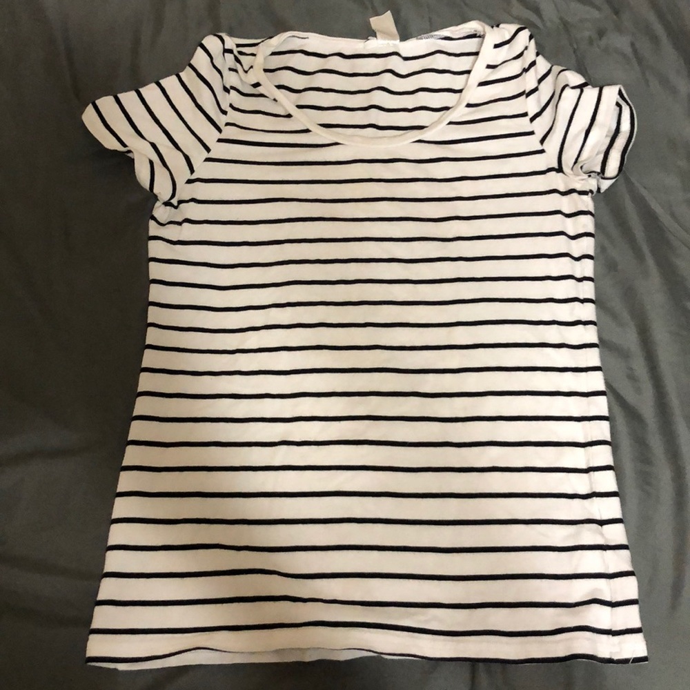 Long cute top with stripes!!